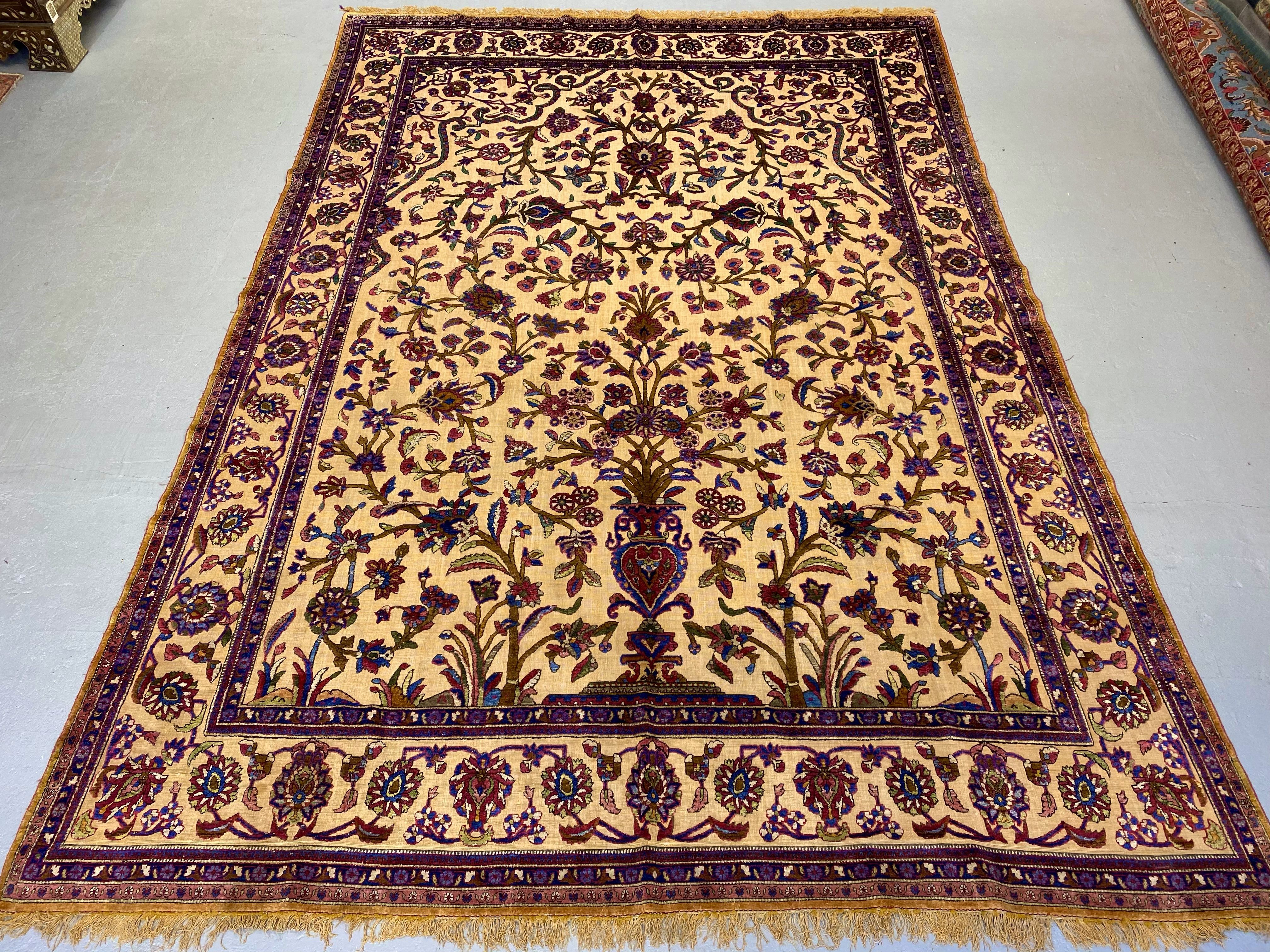 Antique Souf Kashan rug