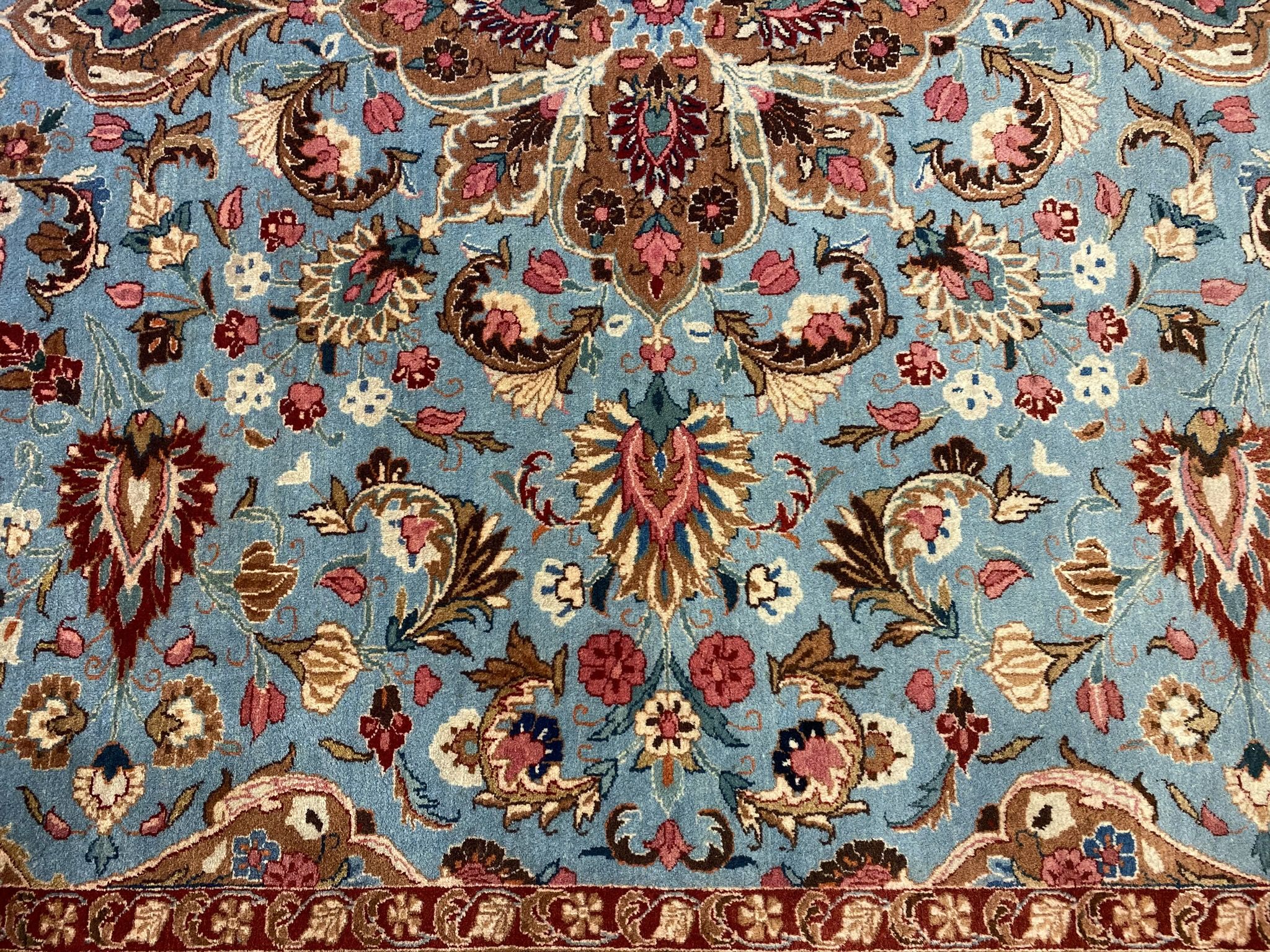 Fayroz carpet