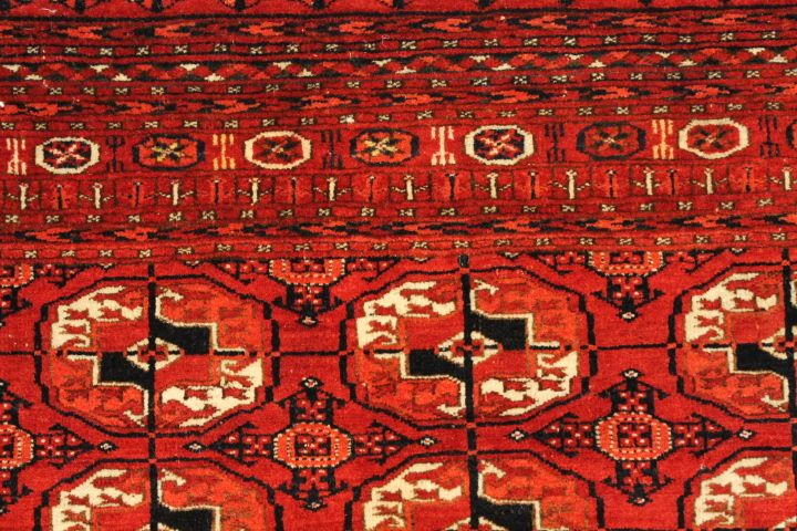Antique Tekke rug