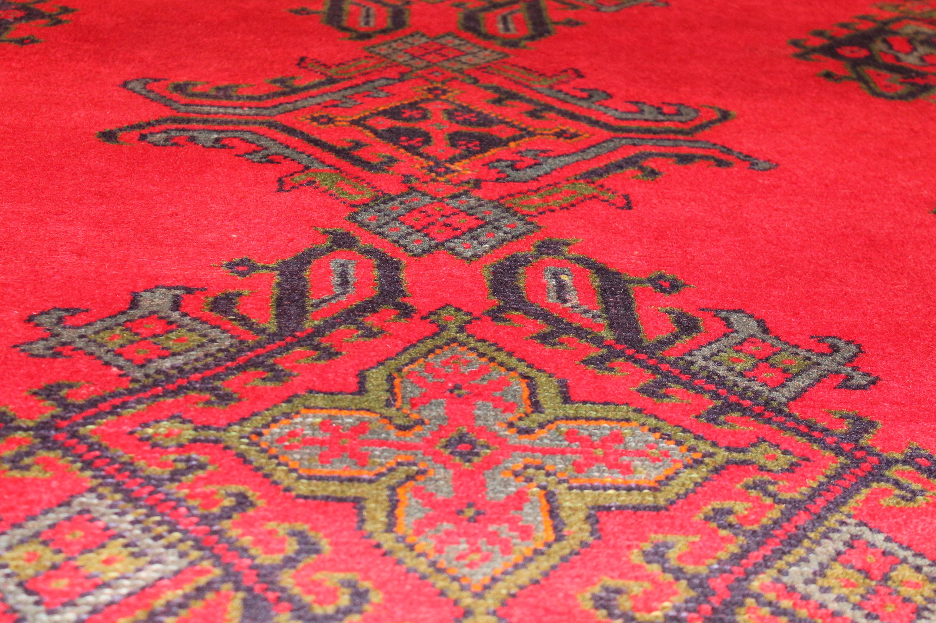 Antique Ushak carpet