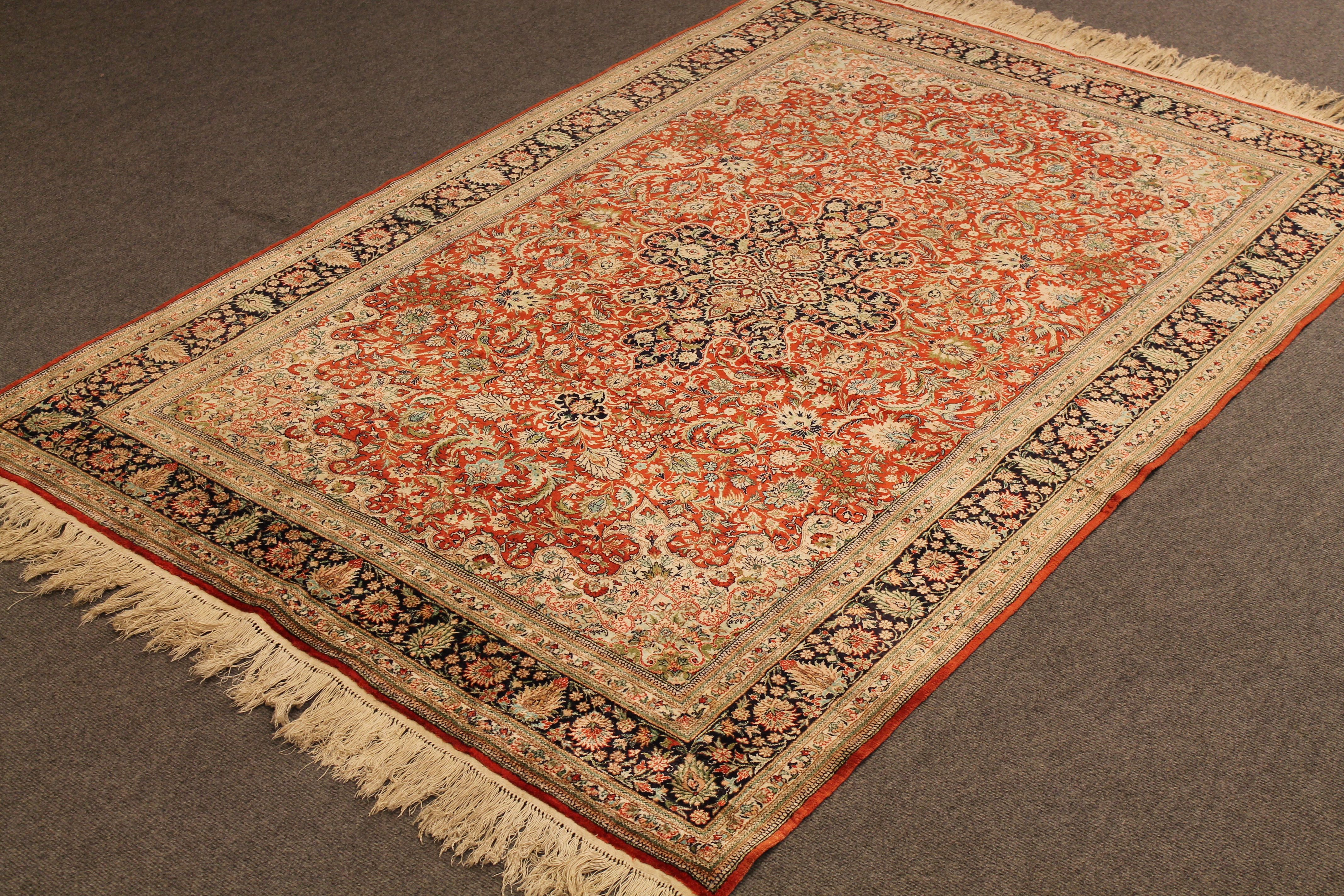 Sevavid silk rug