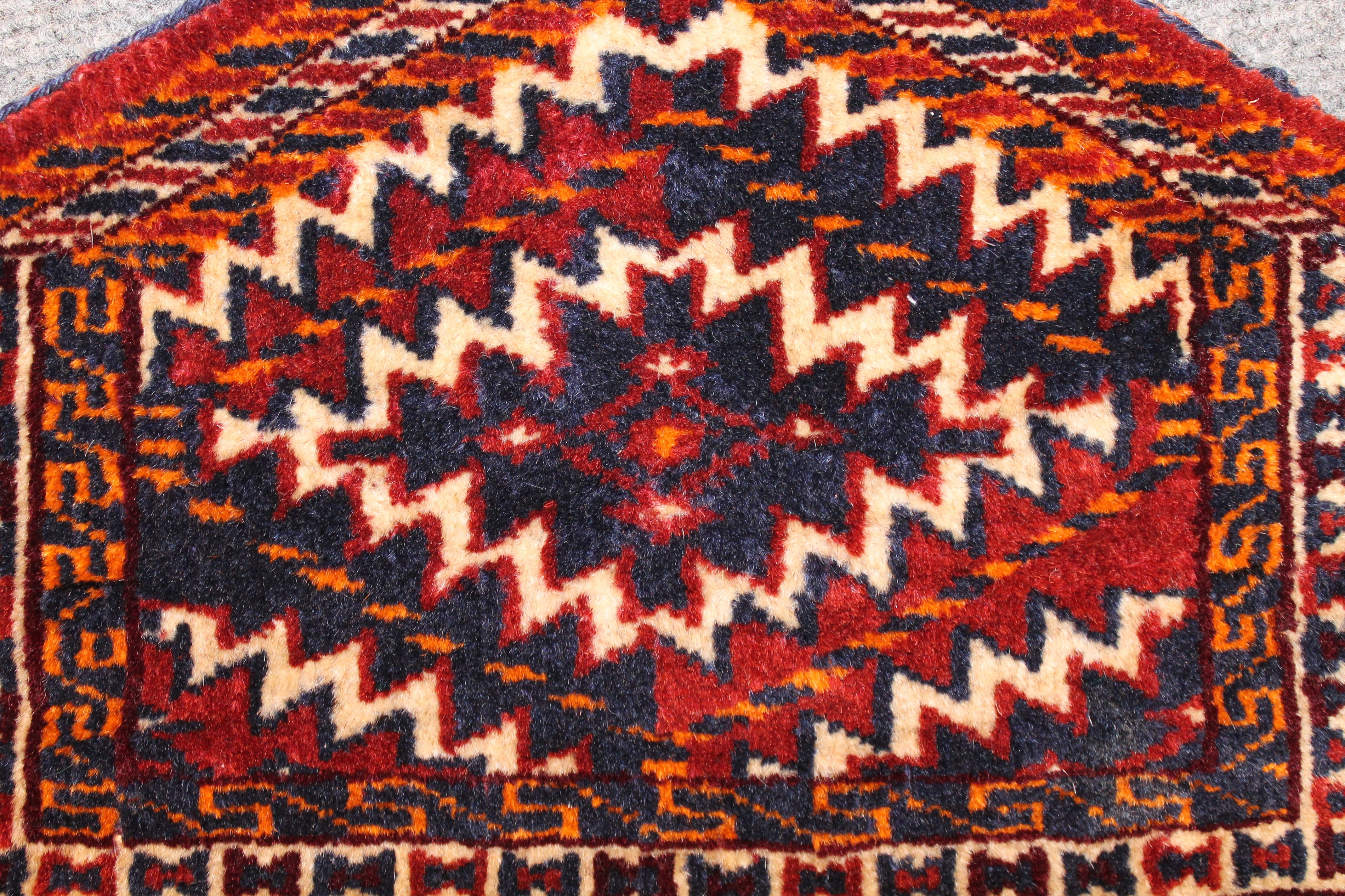 Antique Yamut Azmalik