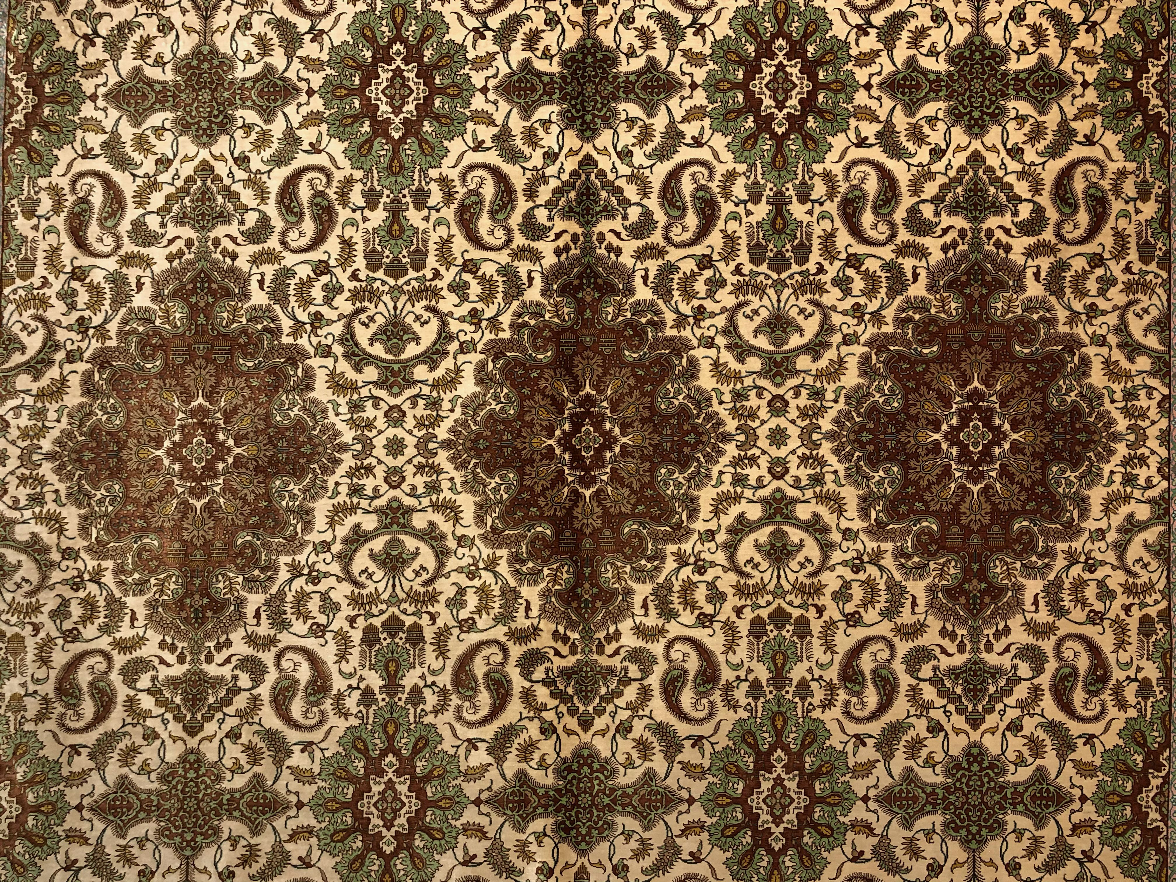 Qum rug