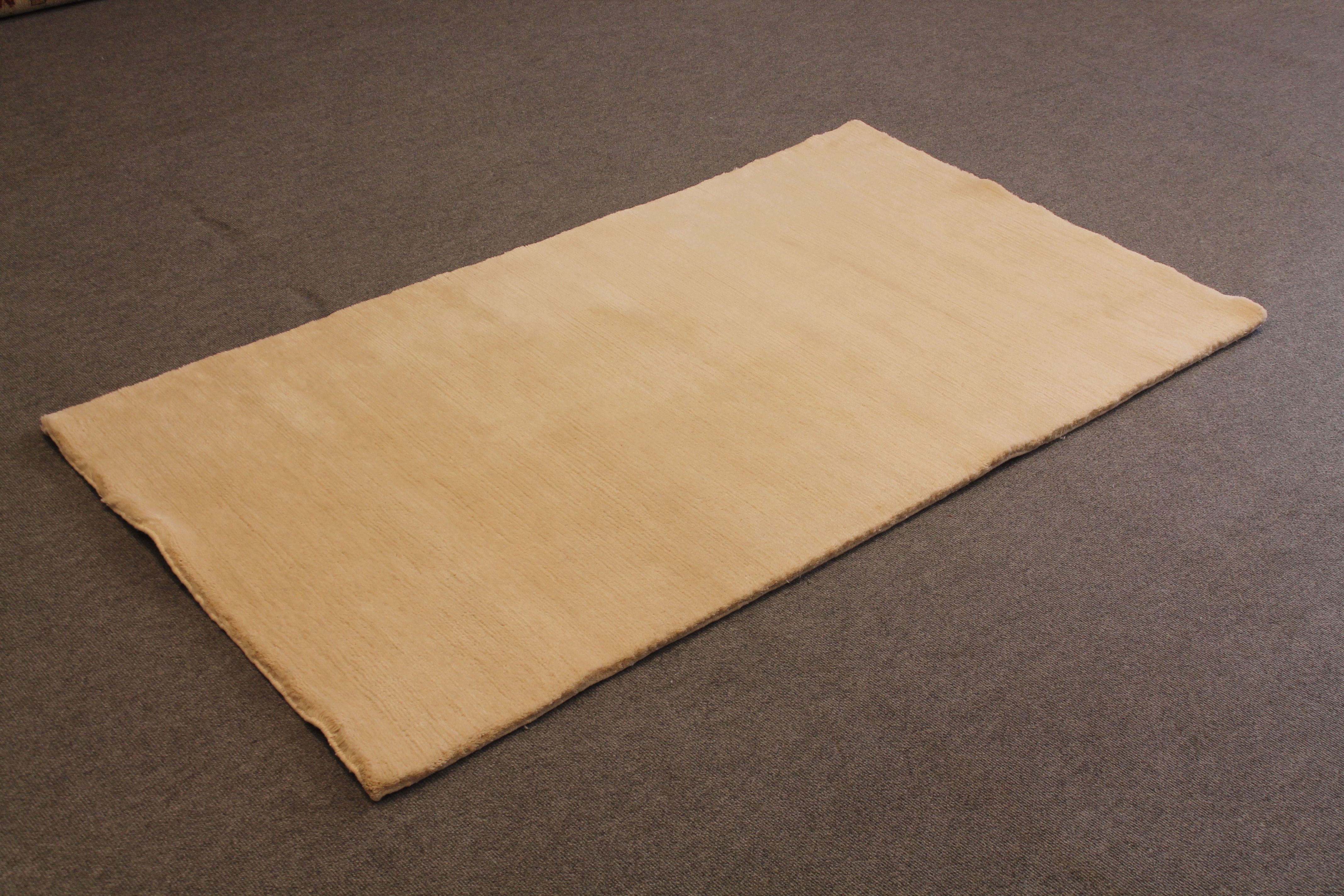 Plain Ivory rug