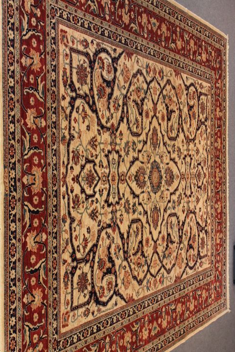 New Kashan carpet