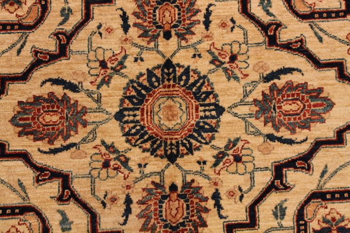 New Kashan carpet