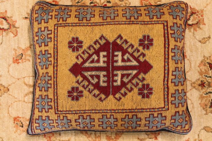Caucasian Somak cushion