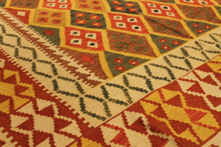 Qashqai Kilim