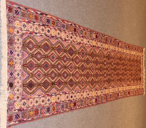 Very fine Hierati runner