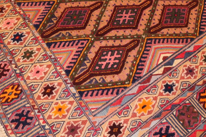 Very fine Hierati runner