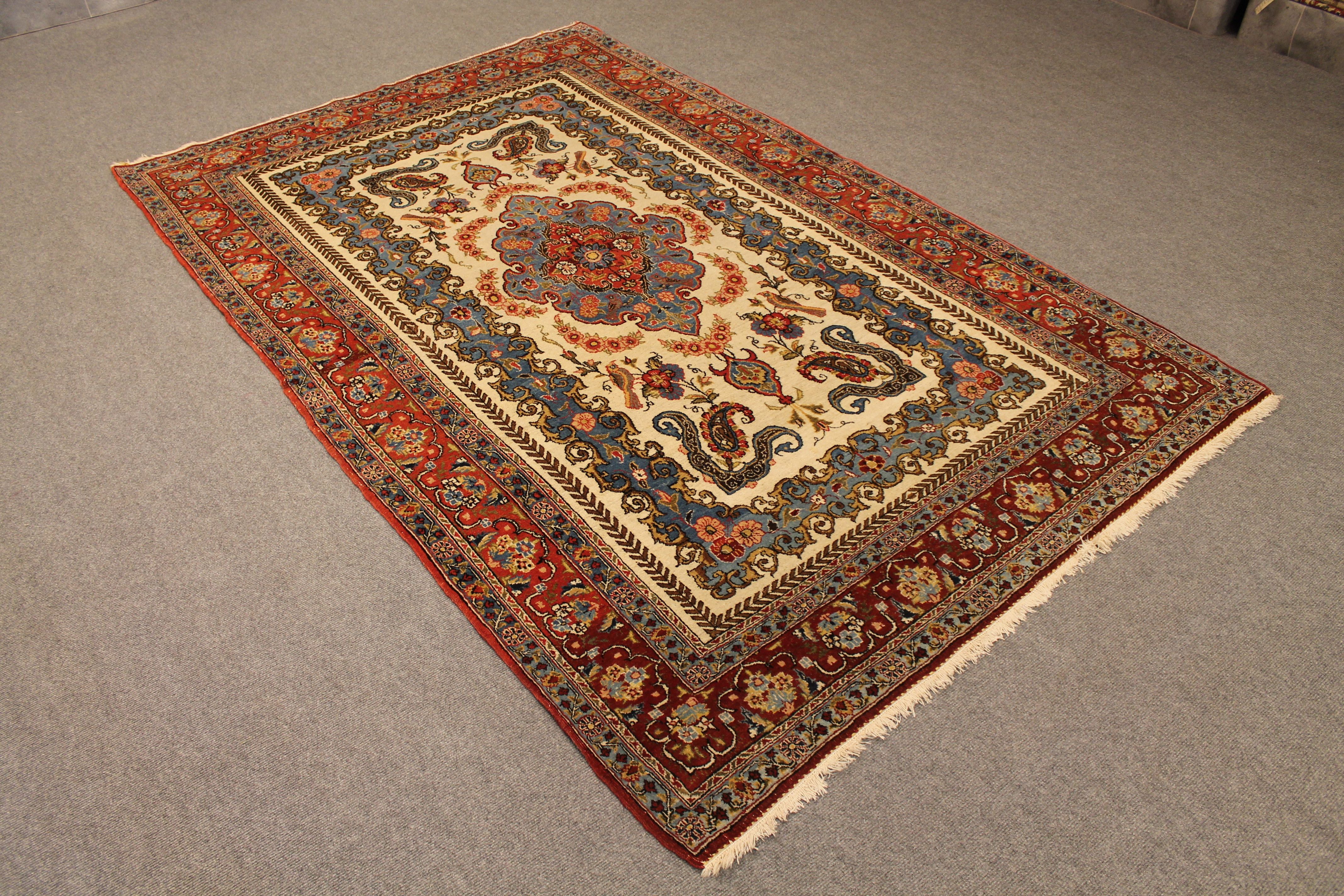 Qum rug