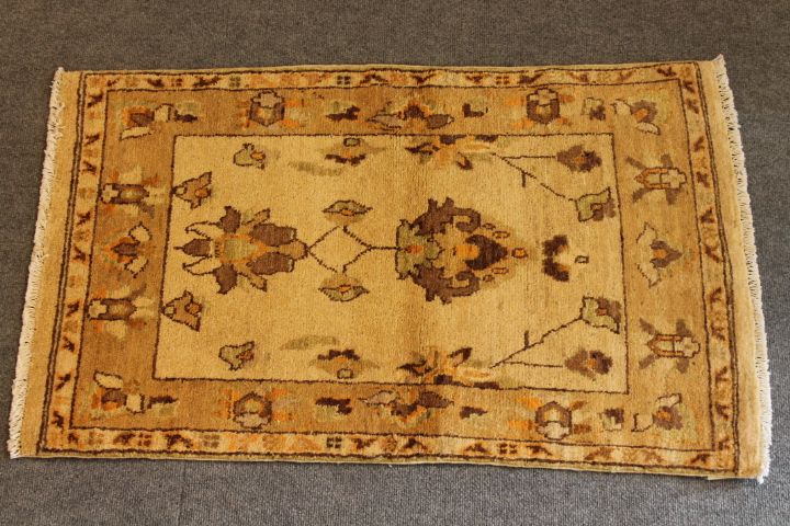 Zahra rug