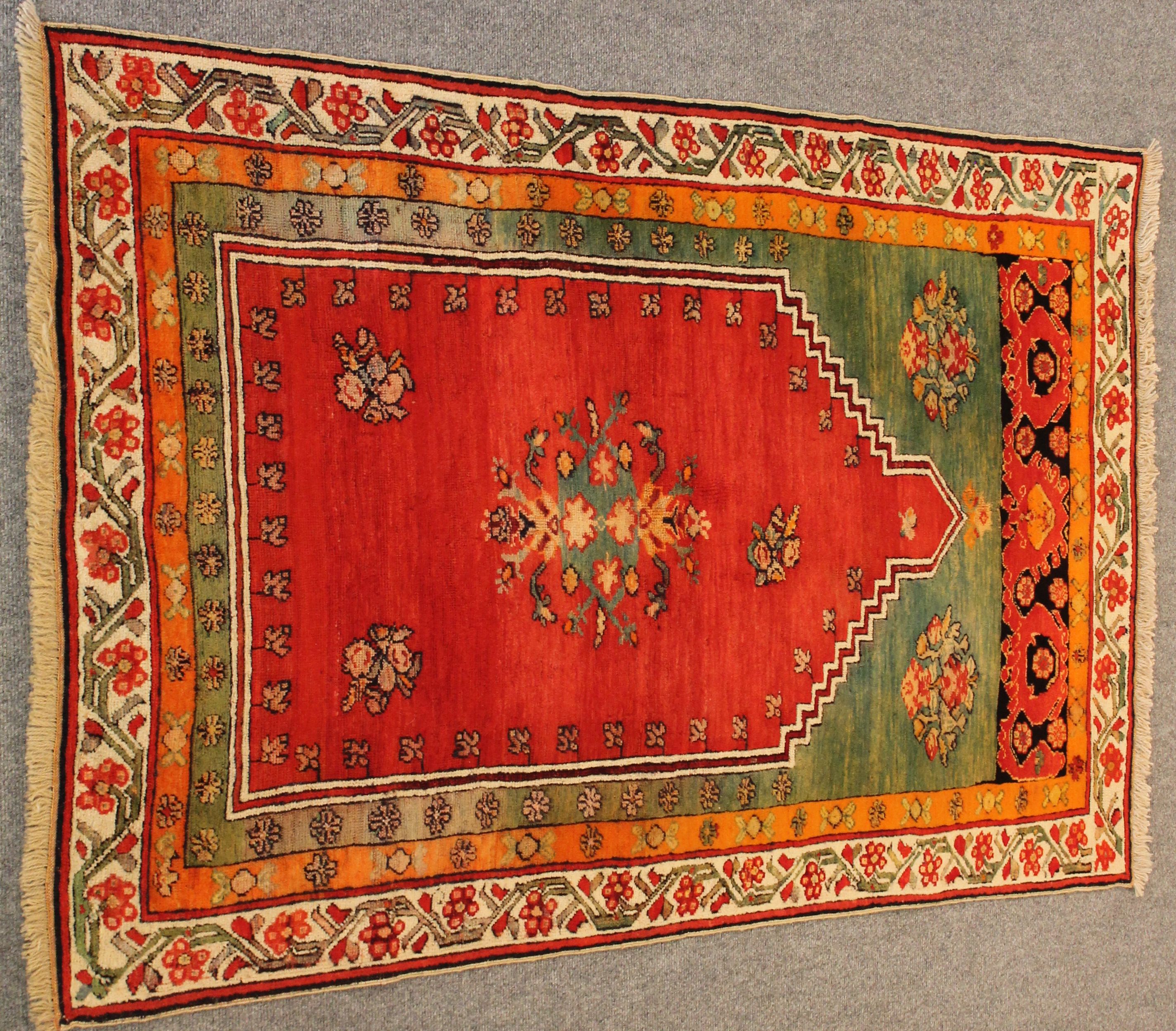Antique Sivas rug