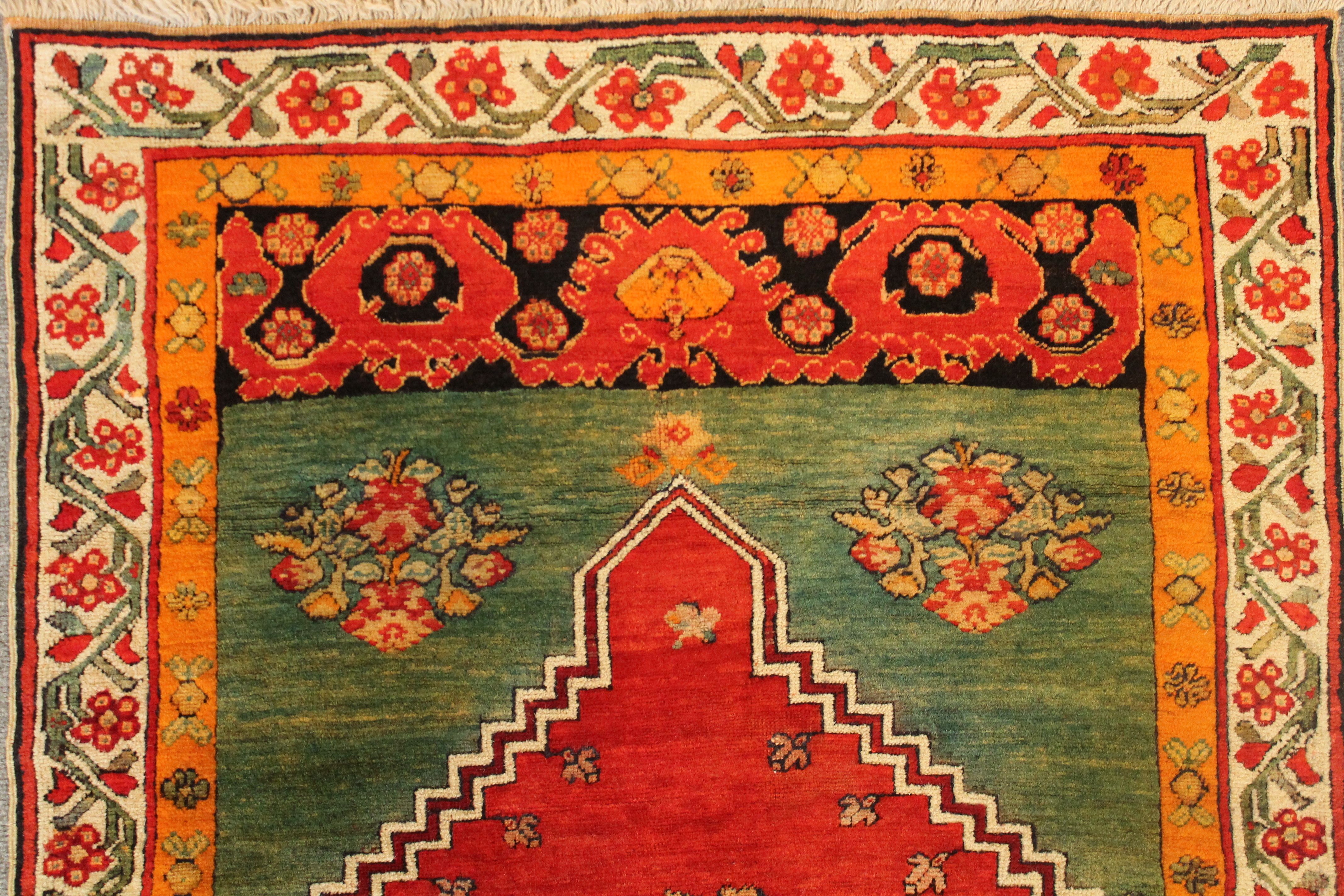 Antique Sivas rug