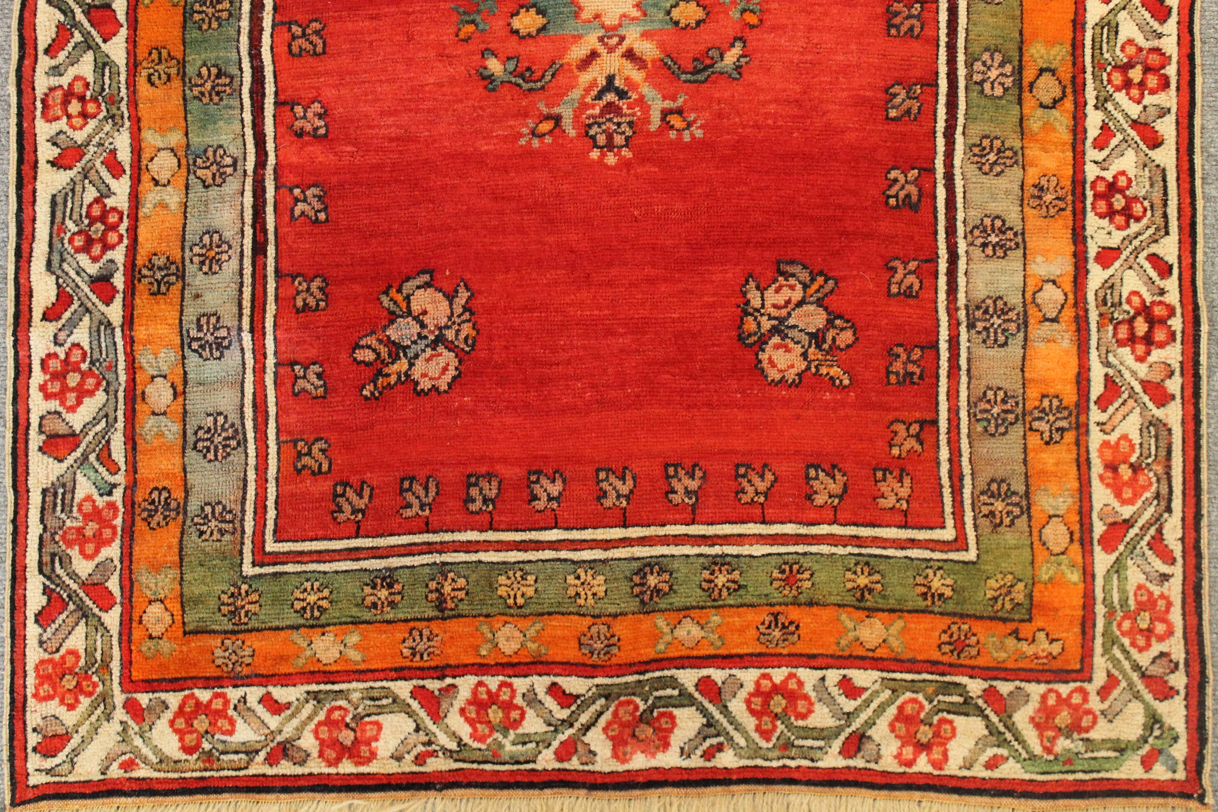 Antique Sivas rug