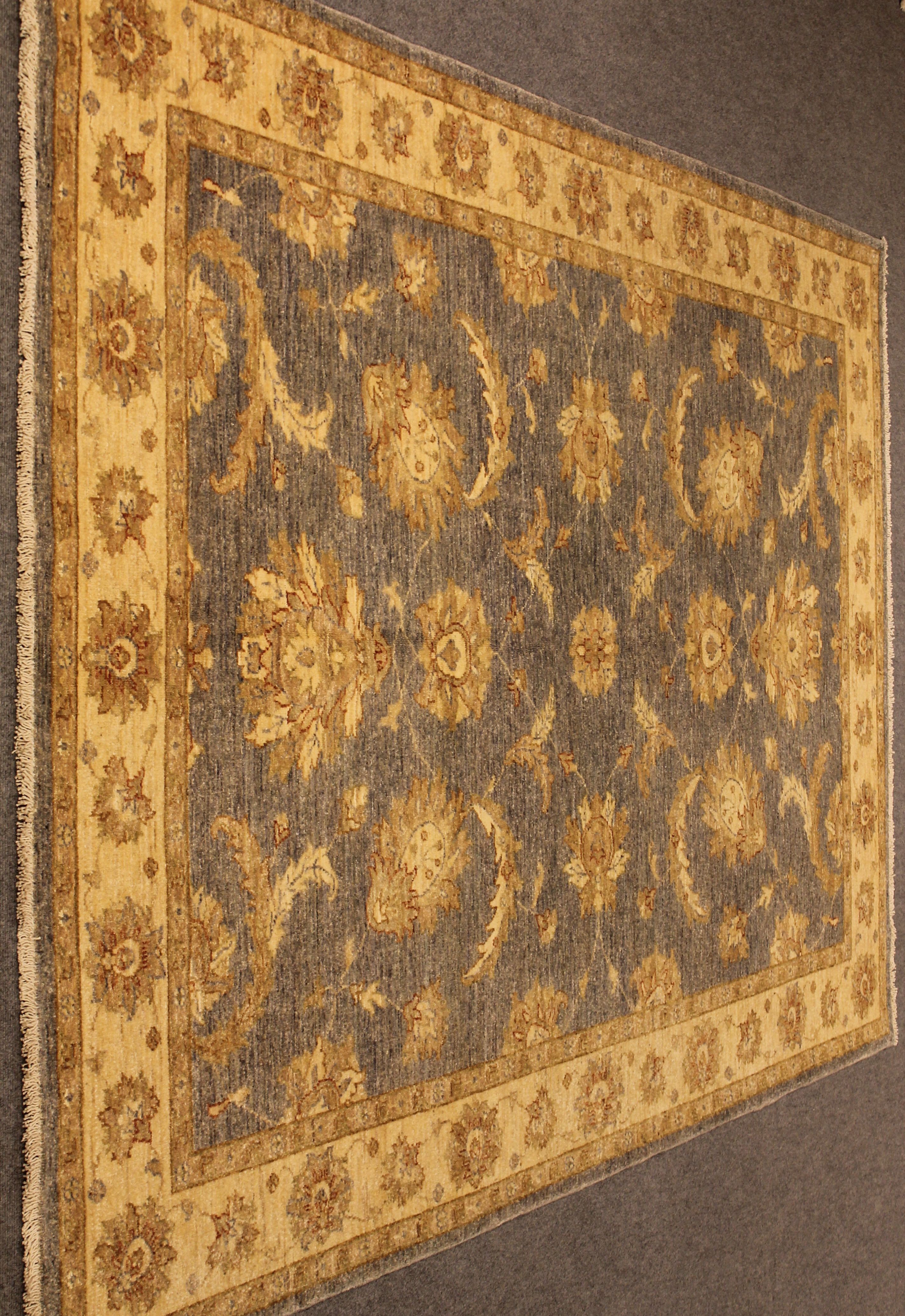 Floral wool rug