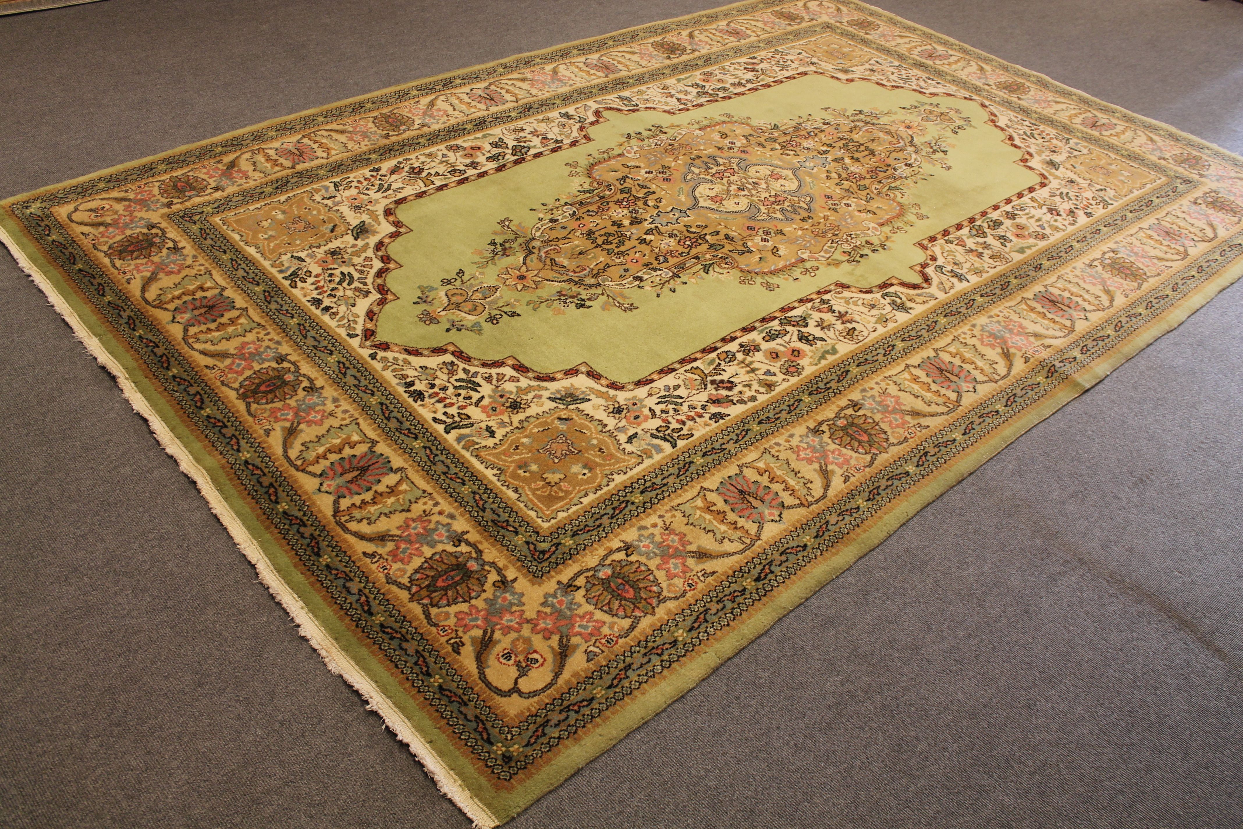 Bahra Rug