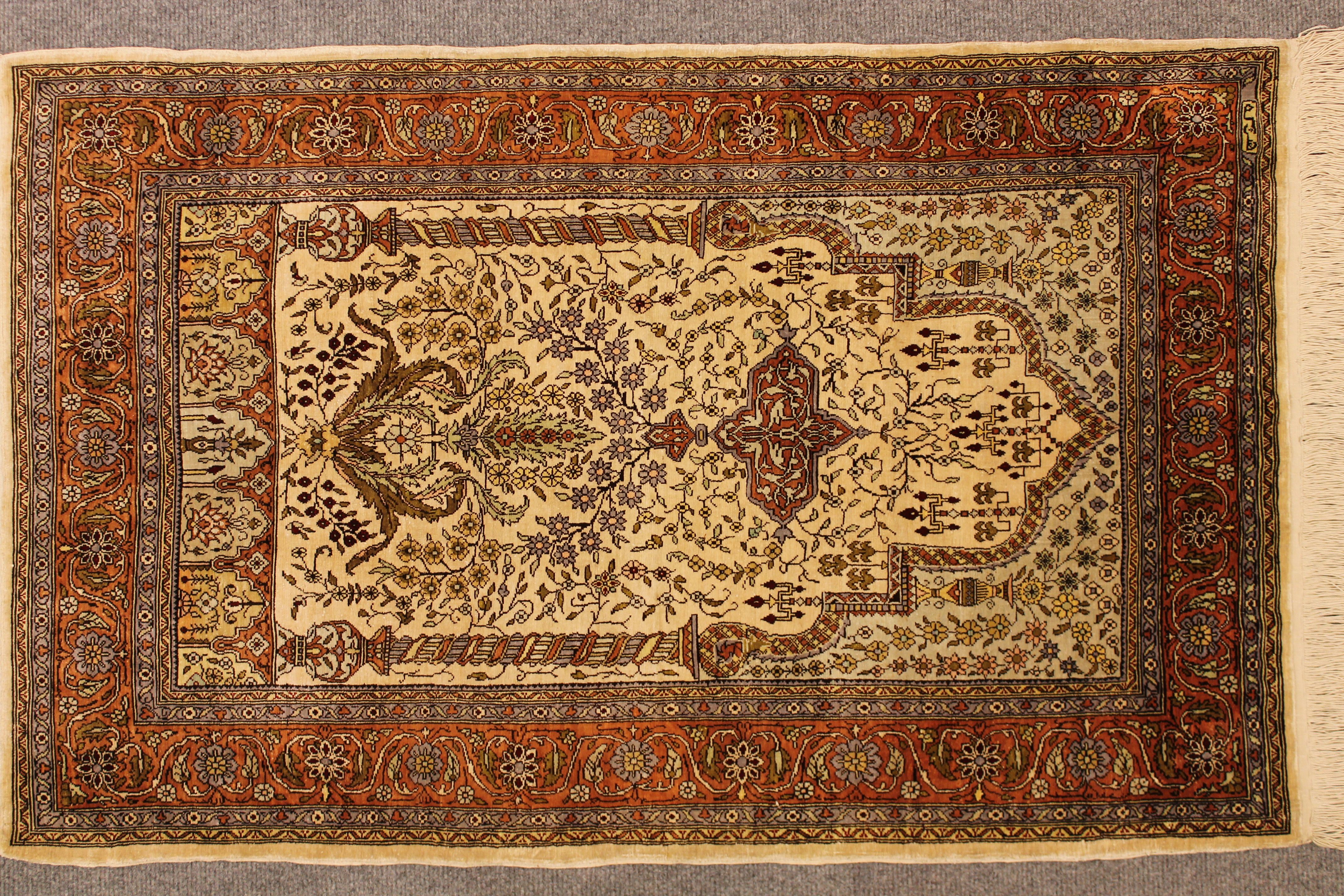 Hereke rug